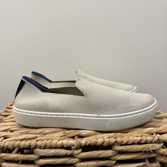 Rothy's Cream The Original Slip On Flat Casual Shoe 6 - Picture 3 of 9